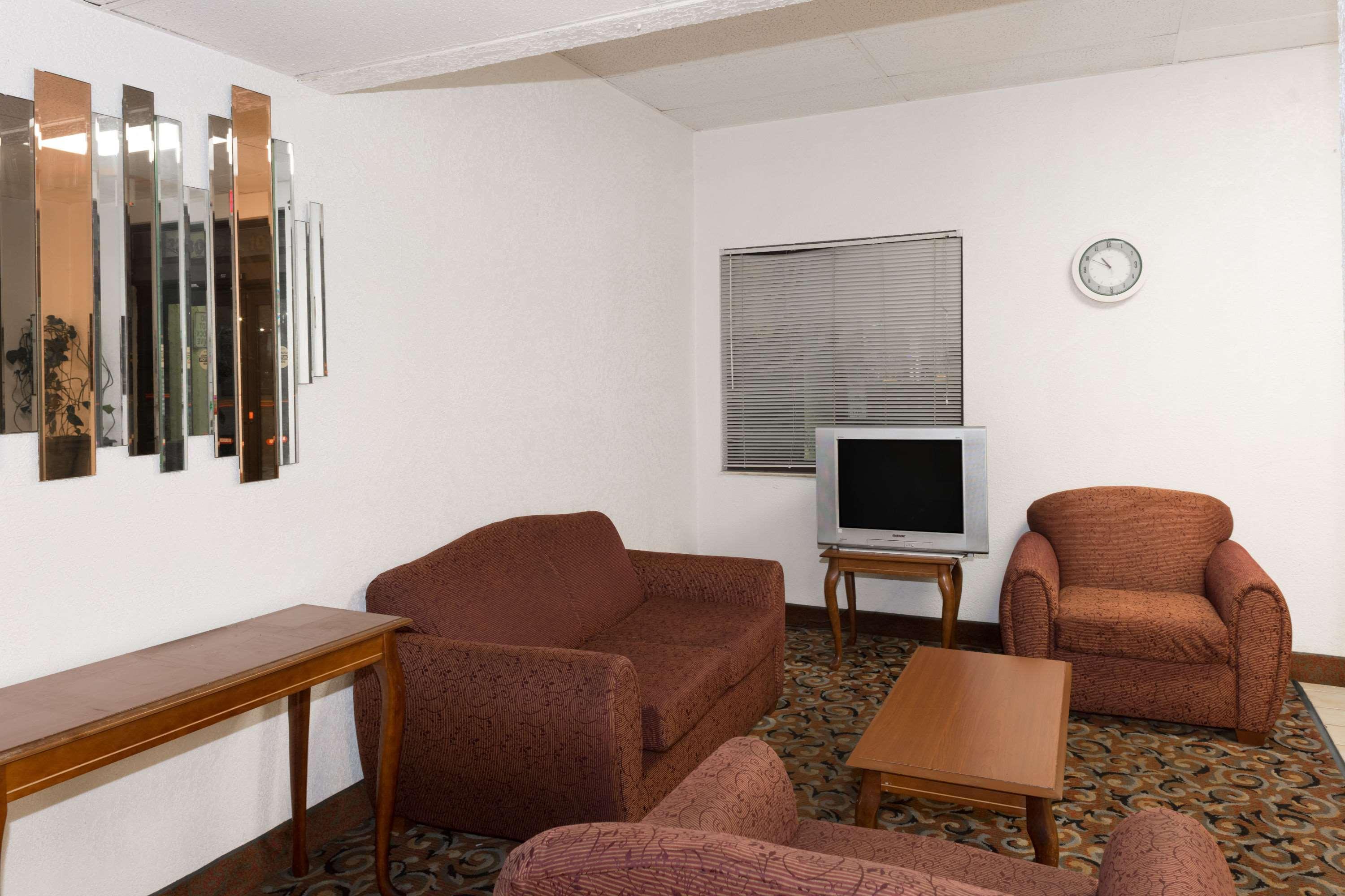 Super 8 by Wyndham Pompano Beach Exterior foto