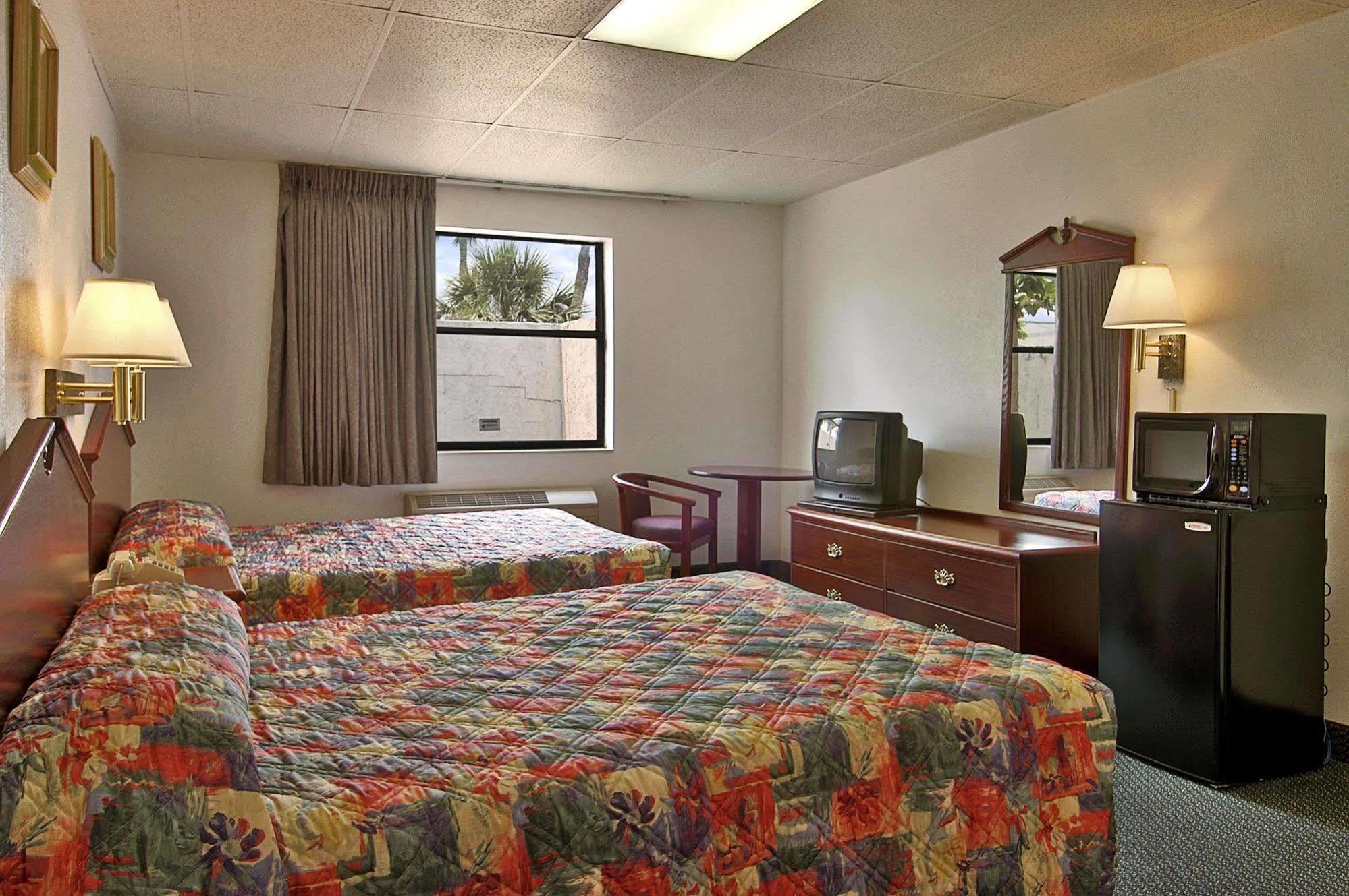 Super 8 by Wyndham Pompano Beach Quarto foto